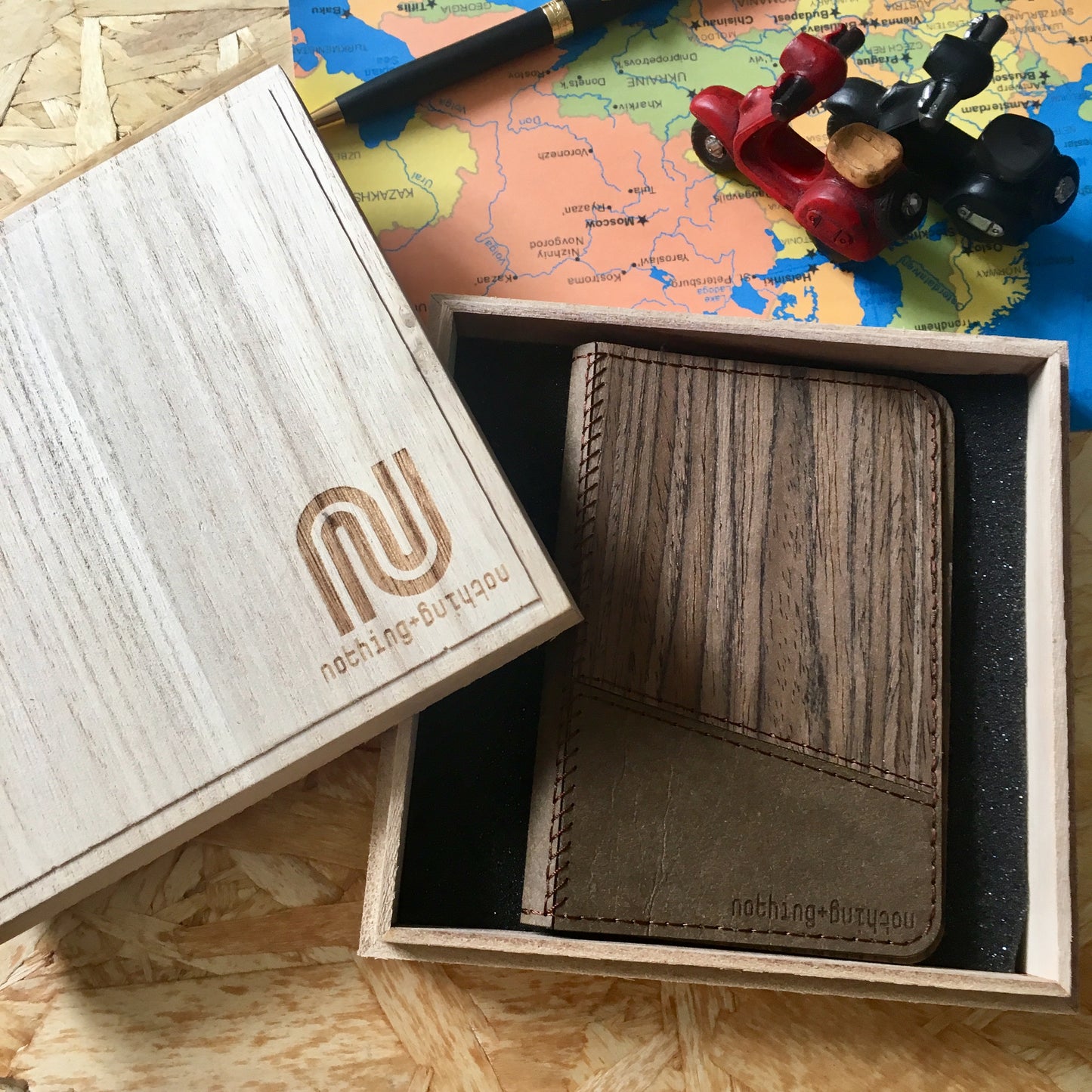 PASSPORT HOLDER (BROWN MIX)