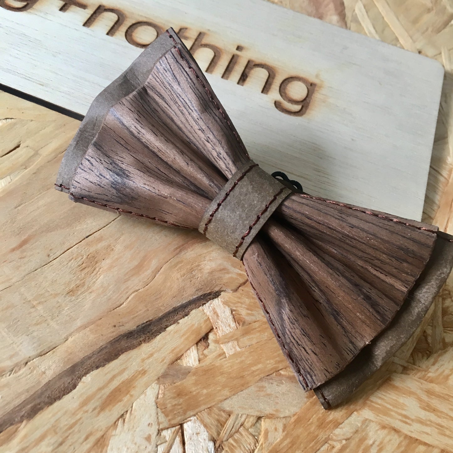 BOW TIE (BROWN MIX)