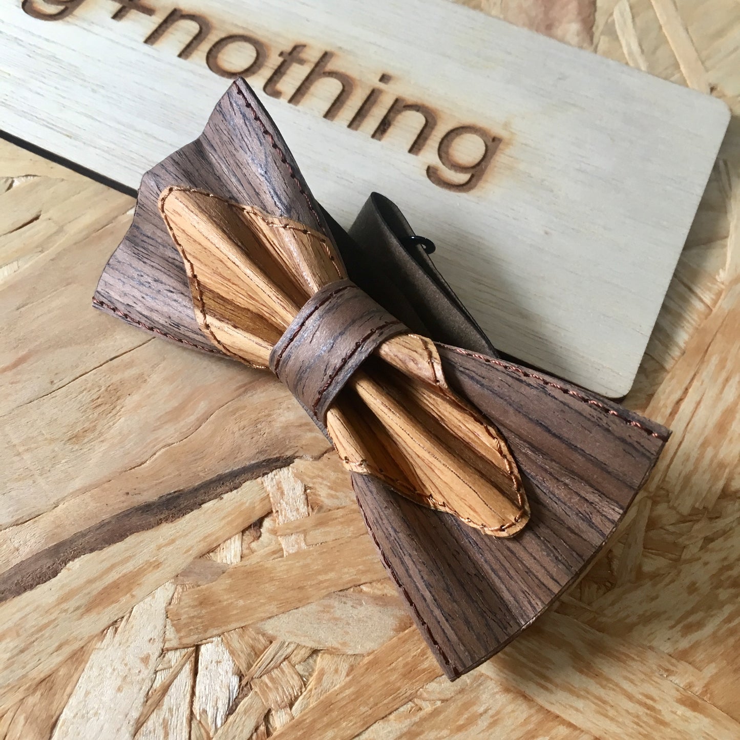 BOW TIE (BROWN/KHAKI-DIAMOND)