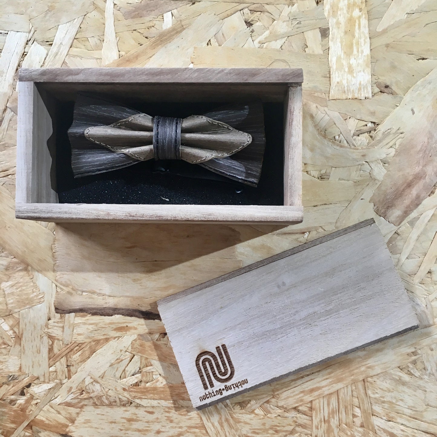 BOW TIE (BLACK/GREY-DIAMOND)