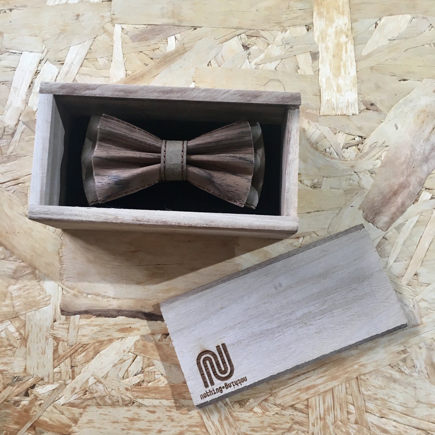 BOW TIE (BROWN MIX)